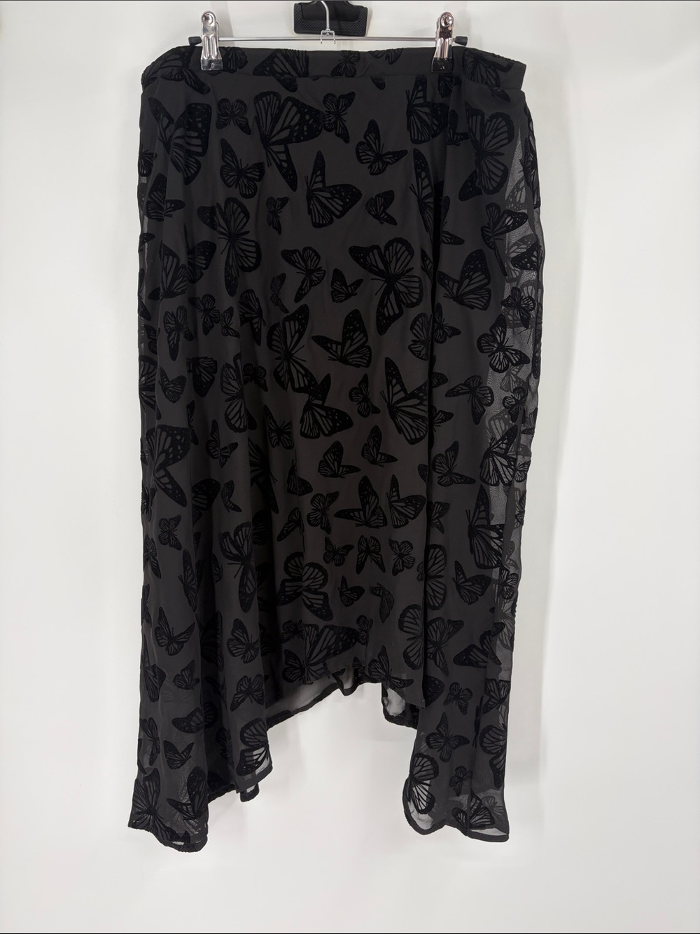 Hot Topic Cosmic Aura Black Butterfly Chiffon Hanky Skirt Size 1X - Picture 3 of 10